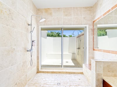 Luxury Villa Photo #25