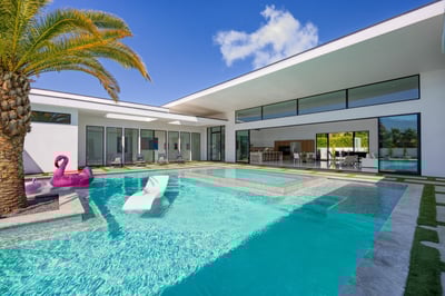 Luxury Villa Photo #3