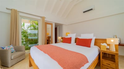 Luxury Villa Photo #33