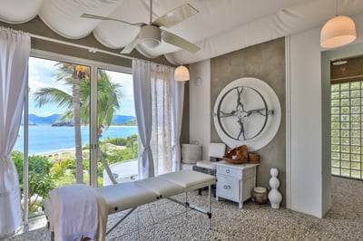 Luxury Villa Photo #26