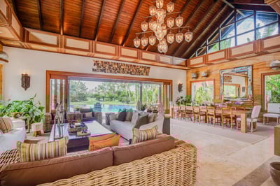 Luxury Villa Photo #10