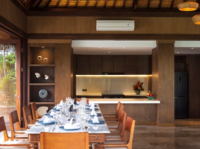Luxury Villa Photo #15