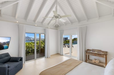 Luxury Villa Photo #14