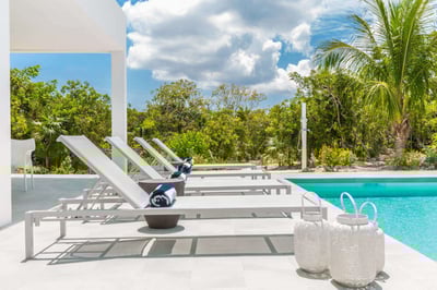 Luxury Villa Photo #3