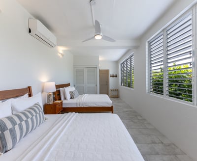 Luxury Villa Photo #28