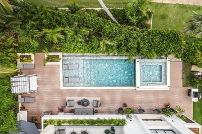 Luxury Villa Photo #2