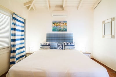 Luxury Villa Photo #25