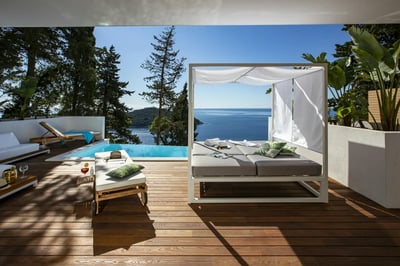 Luxury Villa Photo #3