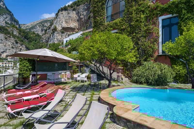 Luxury Villa Photo #5