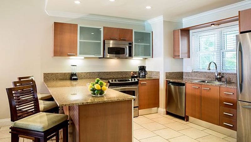 2 BDM Oceanfront Suite at Alexandra Resort