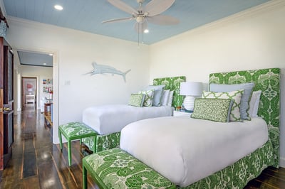 Luxury Villa Photo #23