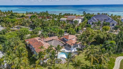 Luxury Villa Photo #2