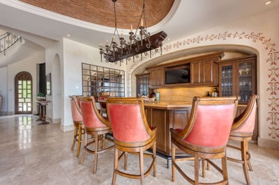 Luxury Villa Photo #40