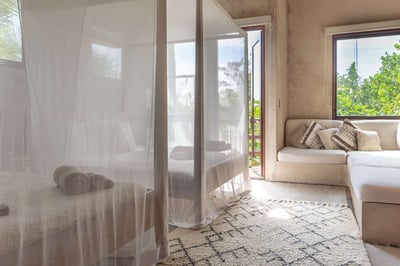 Luxury Villa Photo #30