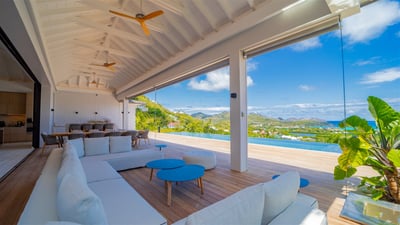 Luxury Villa Photo #9