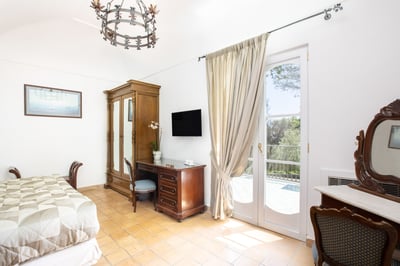 Luxury Villa Photo #21