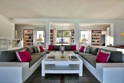 Luxury Villa Photo #14