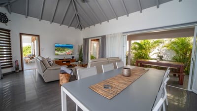 Luxury Villa Photo #31