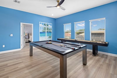 Luxury Villa Photo #18
