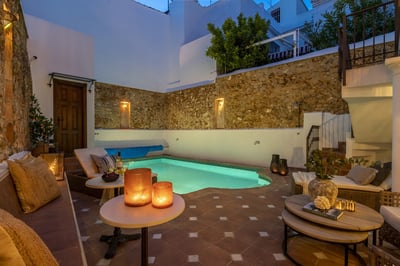 Luxury Villa Photo #3