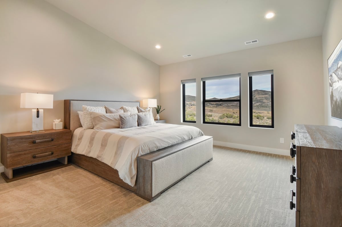 Mayflower Lakeside 942