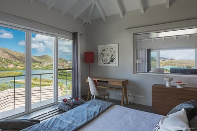 Luxury Villa Photo #22