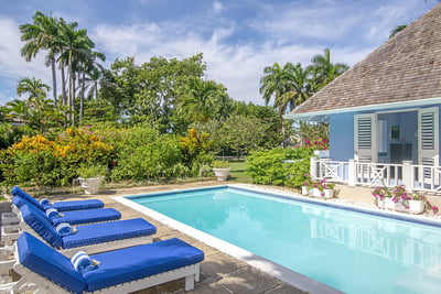 Luxury Villa Photo #5