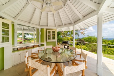 Luxury Villa Photo #9