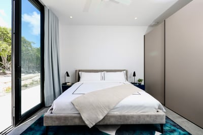 Luxury Villa Photo #20