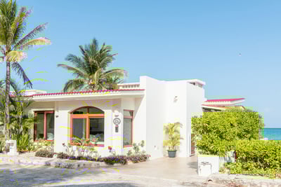 Luxury Villa Photo #36