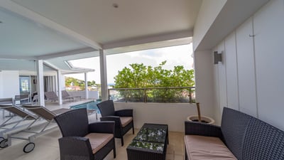 Luxury Villa Photo #9