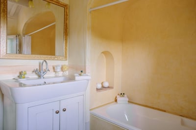 Luxury Villa Photo #16