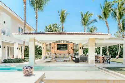 Luxury Villa Photo #13