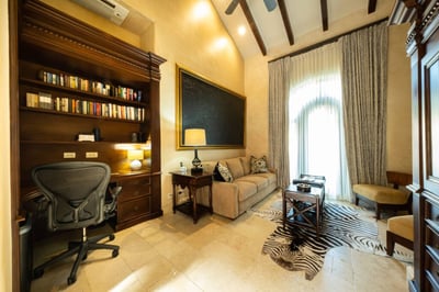 Luxury Villa Photo #14