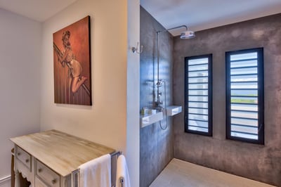 Luxury Villa Photo #22
