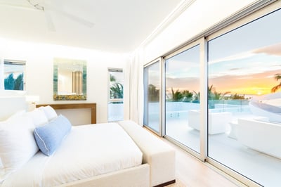 Luxury Villa Photo #37