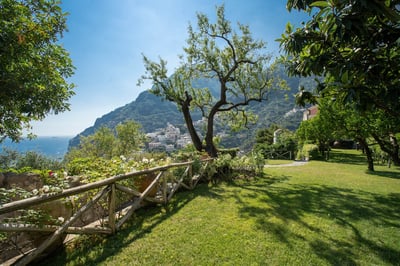 Luxury Villa Photo #15