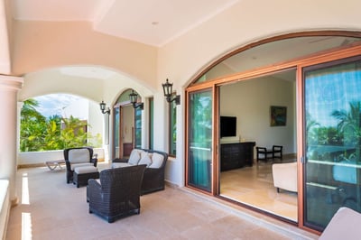 Luxury Villa Photo #12