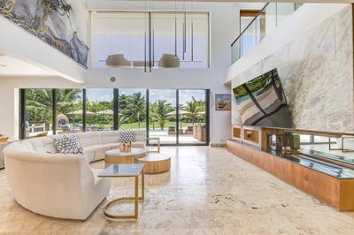 Luxury Villa Photo #10