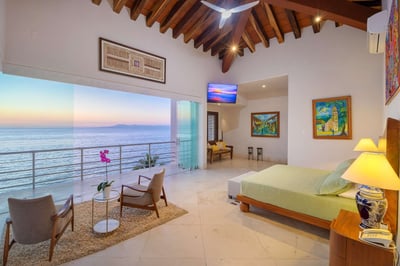 Luxury Villa Photo #48