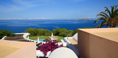 Luxury Villa Photo #9