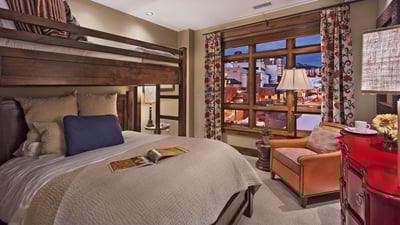 Updated photos coming soon – New bedding configuration is now King Bunk bedroom