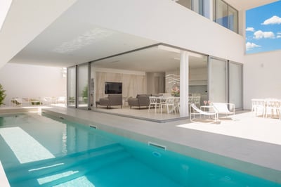 Luxury Villa Photo #9