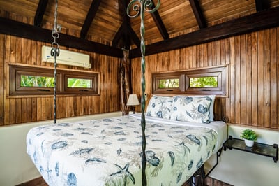 Luxury Villa Photo #35