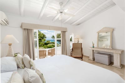 Luxury Villa Photo #12