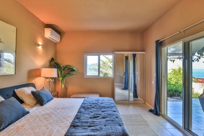Luxury Villa Photo #41