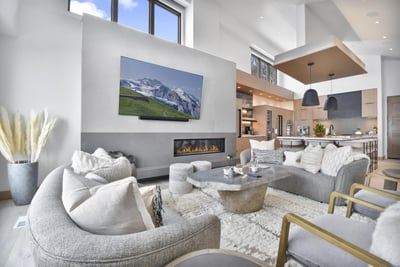 Luxury Villa Photo #3