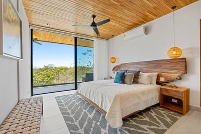 Main House Suite 3  – 2nd Floor
