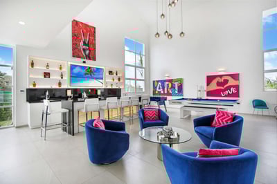 Luxury Villa Photo #23