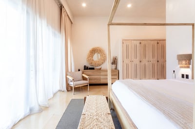 Luxury Villa Photo #21